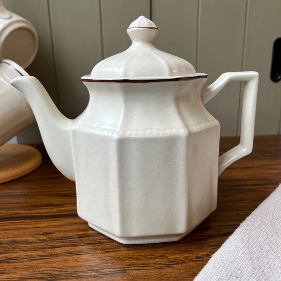 Kensington Staffordshire Ironstone England Teapot - Picture 14 of 15